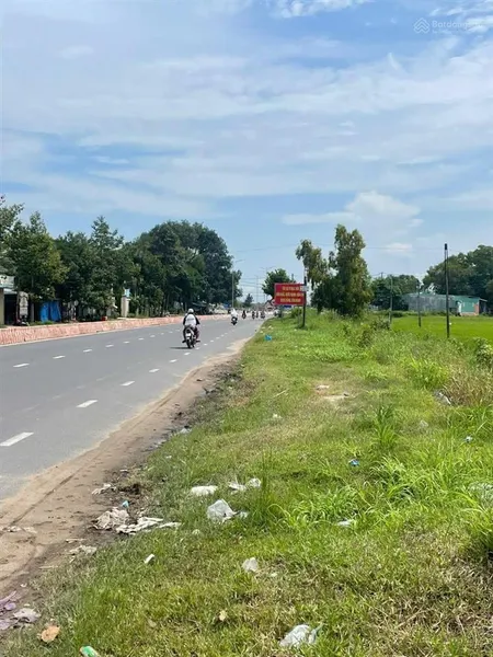 Bán đất mặt tiền đường dt781, giá 3,3 tỷ, 426,9 m2, giá tốt uy tín