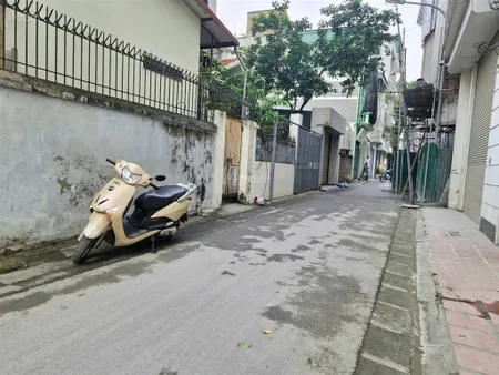Bán đất gia thượng, ngọc thụy, 99m2, mt 5m, giá 19.95 tỷ, ô tô tránh, 2 thoáng, gần công viên