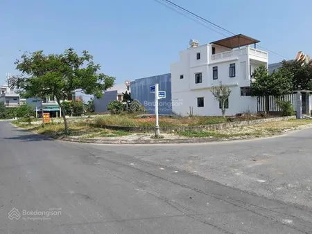 Mặt tiền đường rừng sắt kdc bình khánh vị trí đẹp hàng sót lại kẹt nợ đang trong ngân hàng giá 2tỷ8