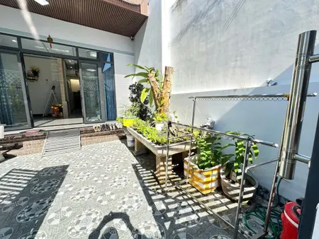 BÁN NHÀ TẶNG FULL NỘI THẤT HIỆN ĐẠI