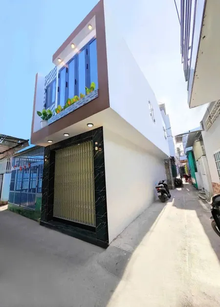 Nhà Mới - Đẹp - Full Nội Thất - Hẻm Phố Đường Phan Đình Giót - Nha Trang.

  • Nhà 2 tầng + nội thất mới ( Vị trí trung tâm TP Nha Trang - Nhà nở hậu - Hẻm góc 2 mặt tiền trước nhà 2,5-3m cách đường Phan Đình Giót 150m ).

*3 phòng máy lạnh , 2 vệ sin