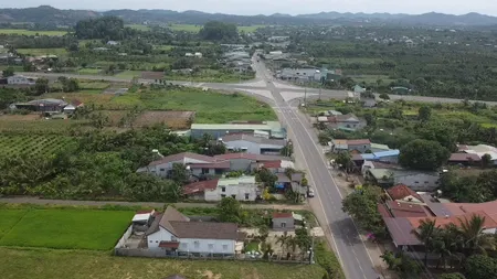 Bán đất 248.5m² ngang 6m giá 2.35 tỷ Xã Hòa Phú