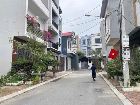Chính chủ gửi bán giãn dân phượng mao quế võ 80m2. mt 5m. đường vỉa hè đẹp long lanh, cách kcn qv1