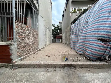 Còn xót lại! lô 42m2 vuông vắn, trung tâm thị trấn, ngõ thông ô tô 7 chỗ đỗ cửa