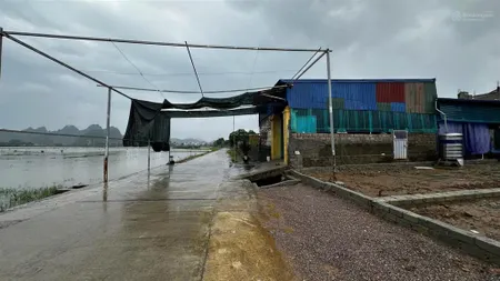 Phân khúc loanh quanh 1tỷ có ngay lô đất dt gần 90m .đường trước đất 8m .2 ô tô tránh nhau