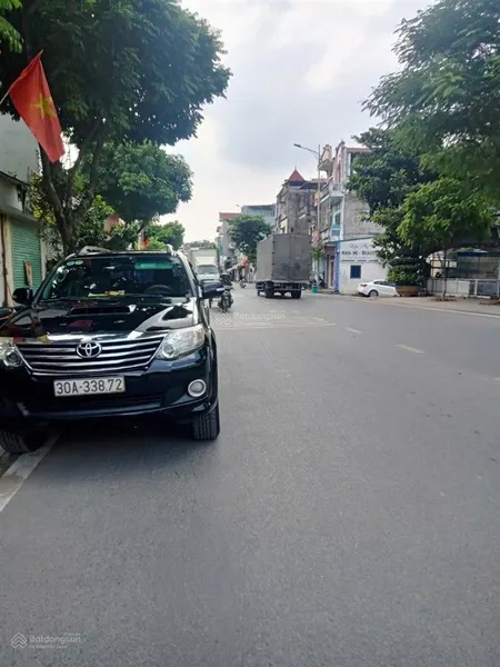Vị trí vàng gần vin, trung tâm triển lãm quốc gia. 15p ra sân bay nội bài. 10p ra cầu nhật tân.