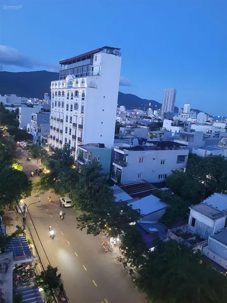 Bán cặp đất dt lớn xây cao tầng sát vương thừa vũ vài bước chân ra biển sơn trà, đà nẵng 233m2