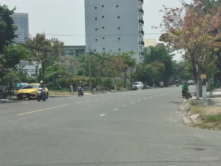 Duy nhất 4 lô liền kề đường hà kỳ ngộ cách biển mỹ khê 300 mét 0327 711 ***