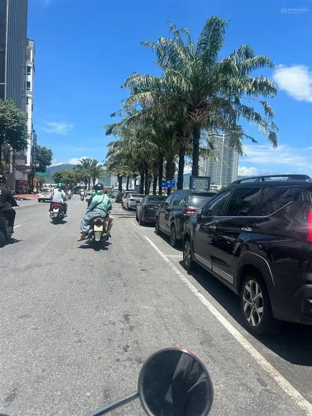 Chính chủ bán võ an ninh kẹp vệt cây xanh