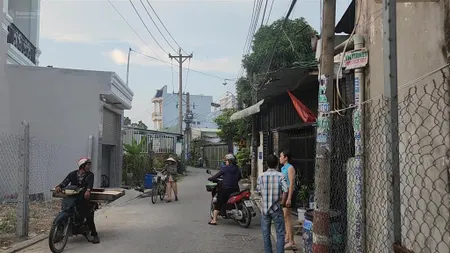 Bán đất chợ xóm vắng dĩ an, bình dương, 80 m2 full thổ cư, 3,65 tỷ.