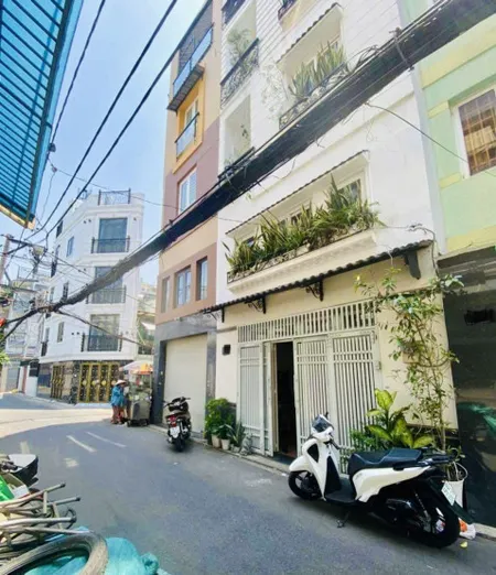 HẺM XE HƠI TRÁNH - THÍCH QUẢNG ĐỨC - PHÚ NHUẬN - 4 TẦNG BTCT - KÌNH DOANH ĐA NGÀNH NGHỀ - BÁN 11 TỶ