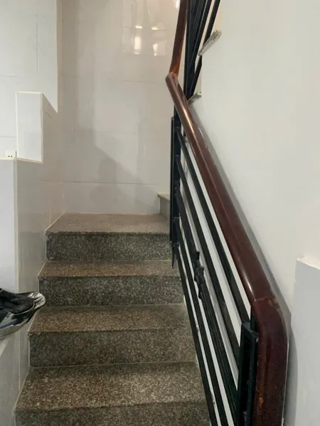 Cho thuê nguyên nguyên căn giá rẻ Đinh Tiên Hoàng giá 13 tr/th
