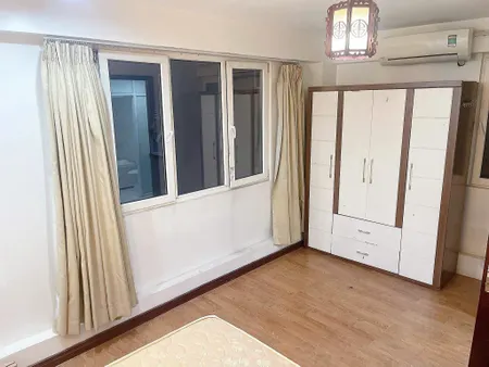 Nhà mình còn 1 căn mặt đường phố Mai Hắc Đế cách Vincom Bà Triệu 200m diện tích 20m2