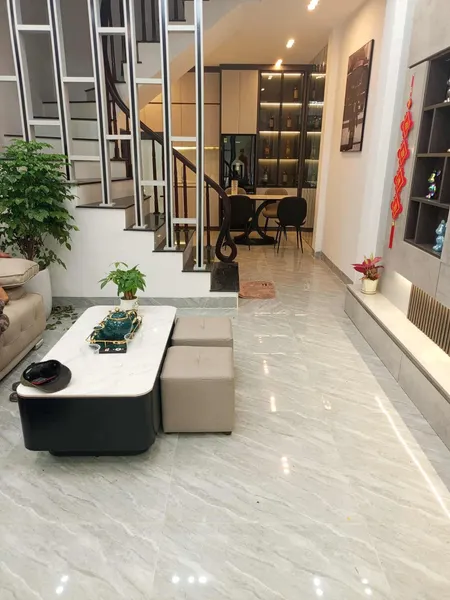 Nhà mới xây tại Xuân Thuỷ - Gần ĐHSP Hà Nội