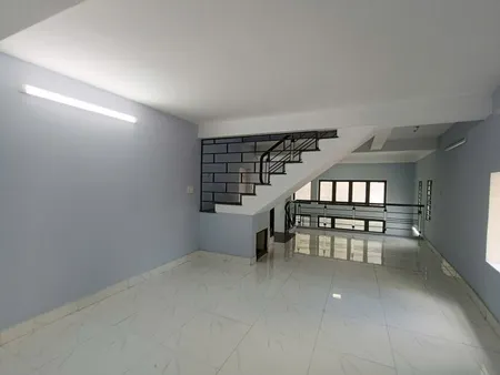 #  Lô Góc 2 mặt Kiệt Ô tô thẳng thông,Lê Đình Lý, gần Chợ, Kinh Doanh, 60m2, 4 mê, nhỉnh 6 tỷ