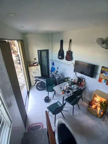 Căn nhà ngay đường 22 ngay khu đô thị VCN phước long, nam Nha Trang
Dt  36m2 ngang rộng
Diện tích sử dụng 72m2.
👉nhà kết cấu mê đúc toàn bộ kiên cố gồm 2pn 2wc.
👉để lại toàn bộ nội thất
mua bán giấy tay, bảng vẽ ký giáp ranh.. 
Giá chỉ 1ty3.