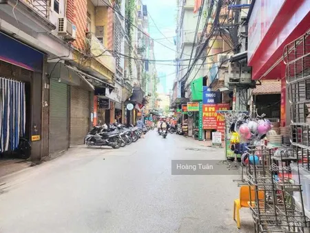 Lê quang đạo ô tô gần nhà, 6 tỷ nhỉnh có ngay nhà dân xây 35m , 40m ra trục chính kinh doanh