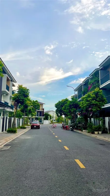 Bán căn beomes 80m², ngay chân cầu nguyễn trãi (đang thi công, dự kiến hoàn thành 2027).