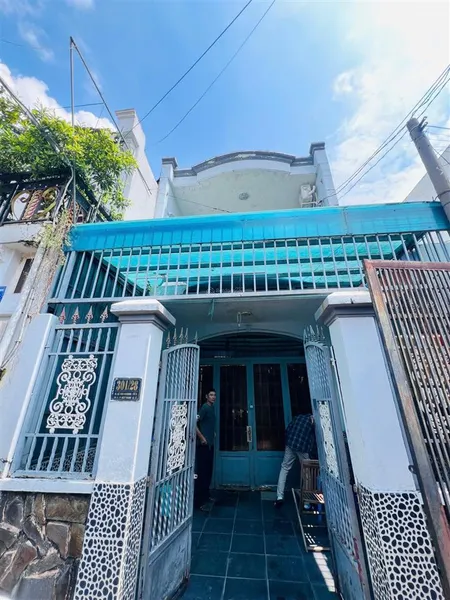 Nhà shr 4x16m , cn đủ 64m2, vị trí đắc địa 1 sẹt đường lê văn khương, giá chỉ 3tỷ xxx , quận 12