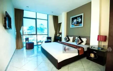 Hiếm! chính chủ bán gấp khách sạn phố hoàng cầu đống đa, 8 tầng thang máy giá siêu hời