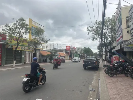 Cực rẻ, đ. điện biên phủ, nha trang 270,4m2 ngang 6m nở hậu 12m giá bán 18tỷ(66 tr/m2)