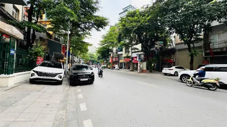 Chính chủ bán nhà ngõ 180 thái thịnh ôtô đỗ cửa 65m 7 tầng thang máy 22tỷ 500 full nội thất