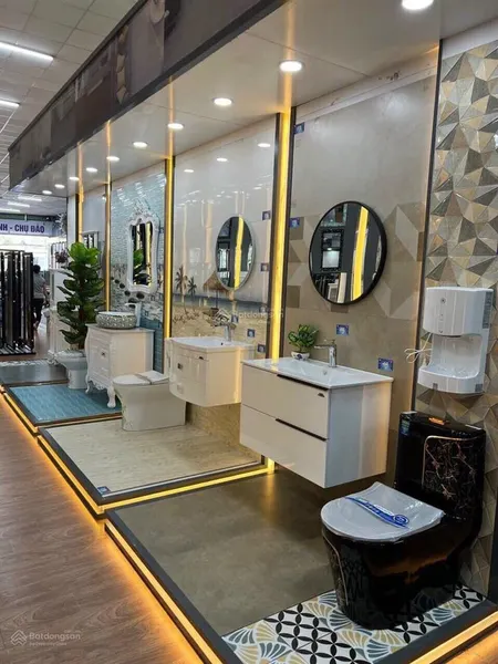 Bán showroom vlxd đường dt 746 uyên hưng tp tân uyên bình dương. 10x48m giá 14 tỷ 0931 433 ***