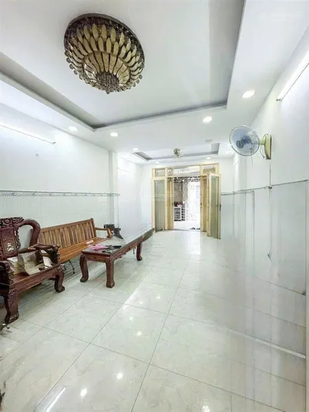Chính chủ cần bán gấp nhà riêng 3 tầng, 6pn giá rê bình tân hồ chí minh với 6 tỷ 950 93m2
