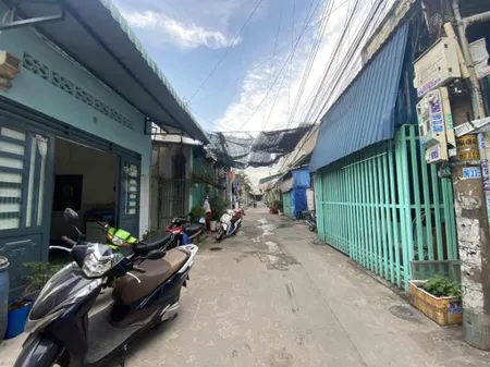 Nhà 122m cấp 4 + 3phòng trọ gần chợ thông dụng và ngã tư chiêu liêu dĩ an đang cho thuê thu nhập ổn