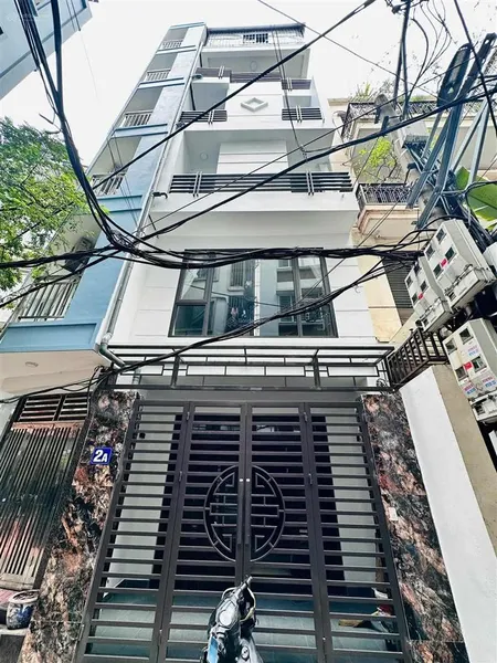 Dương quảng hàm 65m2 x 6 tầng, mt 4,5m giá 21,5 tỷ ngõ thông ô tô vào nhà.
