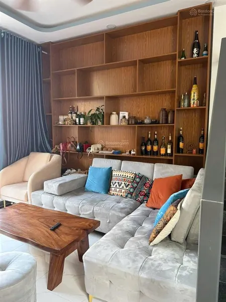 Bán nhà 2 mặt tiền giá 3,2tỷ vĩnh hoà( cũ) bắc nha trang