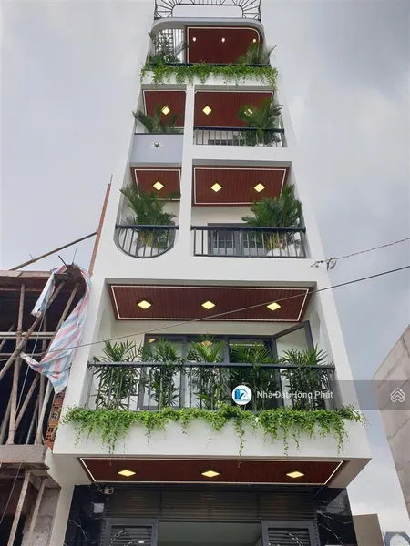 Tuyệt phẩm nhà phố xinh dt 4m x 24m, lửng + 3 lầu, full nội thất cao cấp gần đh gtvt tp.hcm