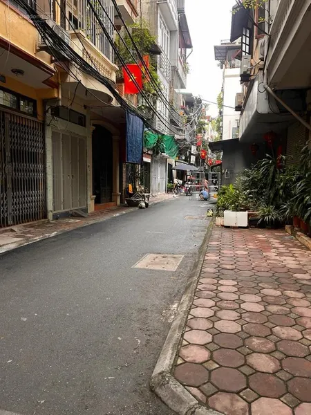 Bán gấp nhà riêng tây sơn đống đa dt40m mt3m 3pn 2vs ô tô đỗ cửa dân xây 2 thoáng