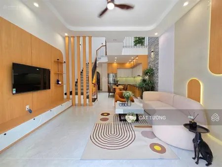 Hàng hiếm ! xã đàn nhà đẹp , lô góc 3 thoáng gần oto ,45m*5t