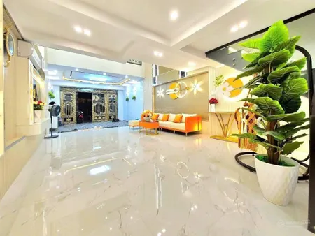 Giảm sâu 700tr bán nhanh nhà đẹp diện tích khủng 5x20m. tặng full nội thất như hình. giá chỉ 8.7 tỷ