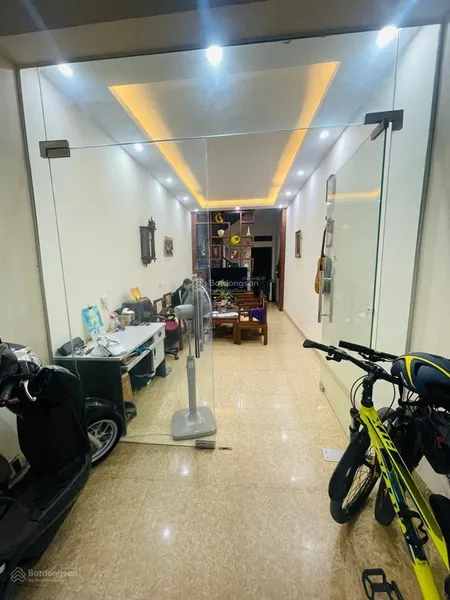 55m2 mặt ngõ thông vỉa hè kinh doanh, ô tô tránh dừng đỗ, sổ vuông vắn, giá thương lượng