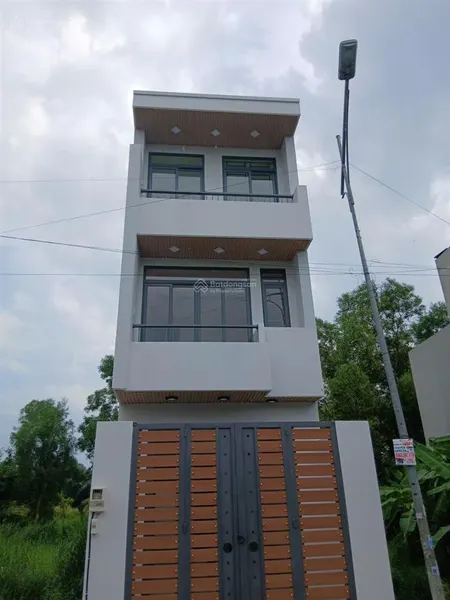 Nhà hẻm 8m, nguyễn duy trinh, tp. thủ đức, dt 4x14m, 1 trệt 2 lầu, st. giá 5,8 tỷ (thương lượng)