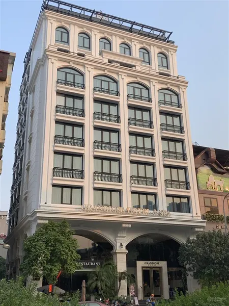 Siêu phẩm mặt phố lô góc đê la thành tòa nhà 11 tầng lô góc, dt 310m², thu nhập gần 6 tỷ/năm