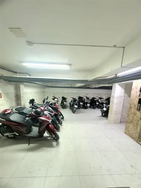 Bán gấp tòa nhà vpct 5 tầng có hầm +thang máy 10x 20m dá 35t