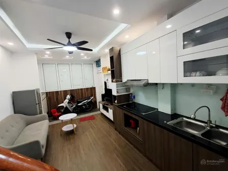 6.35 tỷ25/28m2 5 tầng ngõ nôngbạch maichùa liên phái