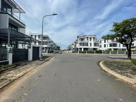 Giá tốt nhất tại kđt đông tăng long cho một căn biệt thự song lập 160m2 vị trí đẹp giá chỉ 11 tỷ