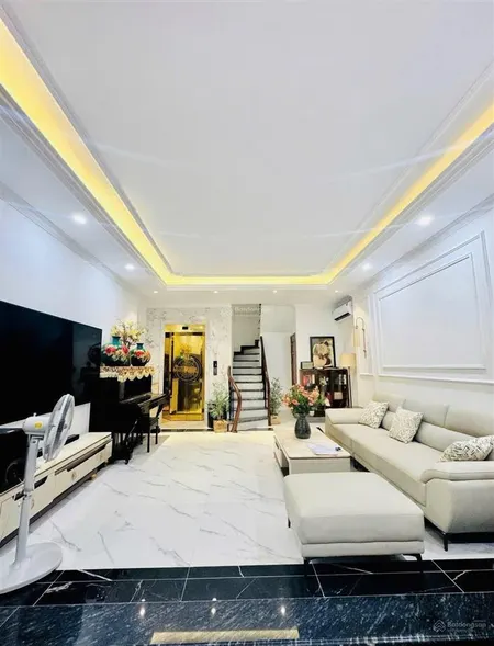 Hồng mai hai bà trưng. nhà đẹp thang máy gần phố, khu dân trí cao ở sướng. vị trí cực đẹp, giá rẻ