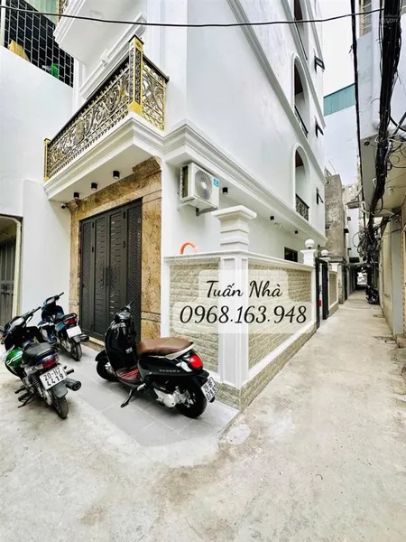 Chính chủ bán nhà mới minh khai lô góc 3 mặt ngõ 52m2/5tầng tặng full nội thất 0968 163 ***