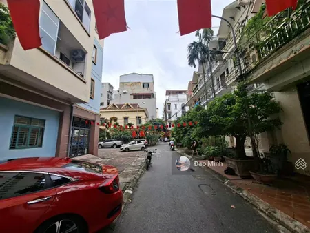 Siêu phẩm cầu giấy, 76m, phân lô ô tô tránh, 2 thoáng sáng, gia đình ở sướng, yên tĩnh giá tốt