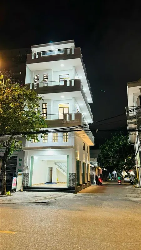 Bán nhà góc 2 mặt tiền huyền trân công chúa full thổ cư, thu nhập ổn định giá tốt chỉ 9,8 tỷ tl