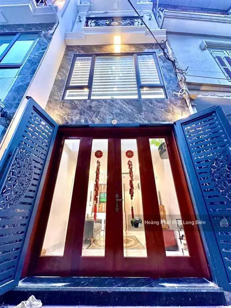 Bán nhà bồ đề long biên. ngay cầu chương dương. 3p sang phố cổ. 31m x 6t. 0965 858 ***