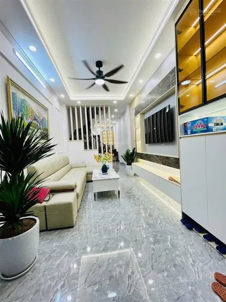 Sót lại siêu phẩm phố đặng văn ngữ, nhà mới ở ngay, cách ô tô 50m, gần hồ, dt 40m2 * 5 tầng