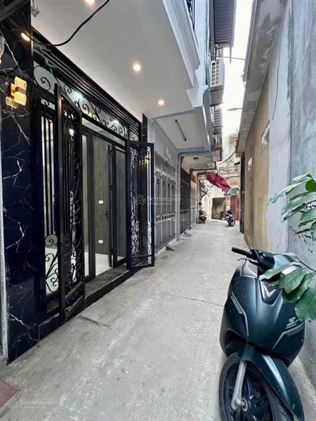 Bán nhà hoàng mai 35m, 5 tầng mới đẹp. 15m ra ô tô, 25m ra phố. ngõ thoáng đẹp, giá 7,5 tỷ