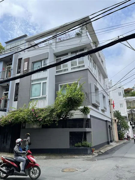 Hot biệt thự siêu đẹp nguyễn trọng tuyển nguyễn văn trỗi, (12x20m 2 lầu) 35 tỷ 0919 292 ***