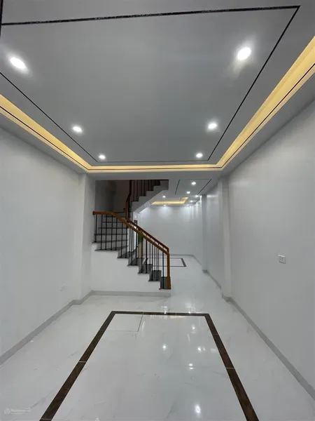 Bán nhà 30m2 giá 2tỷ500tr xây mới 3 phòng ngủ thiết kế hiện đại , không lỗi phong thủy ô tô gần nhà